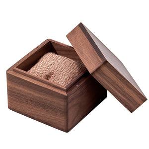 ساعة دودو دير الخشبية